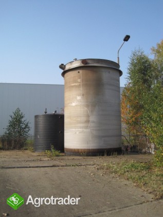 Zbiornik ze stali kwasoodpornej 33.000 m³