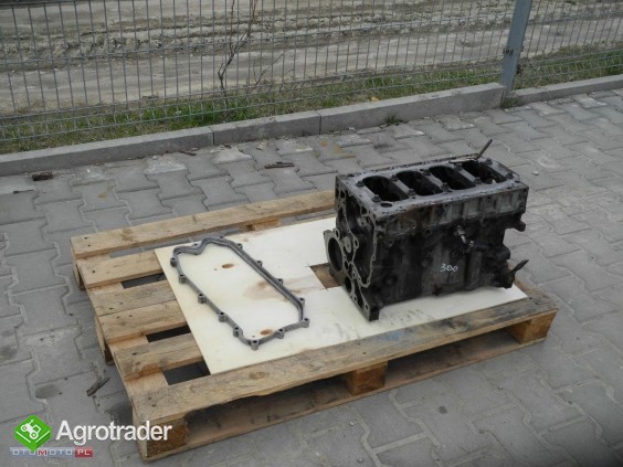 Iveco DAILY 2.3 HPT blok silnika - zdjęcie 1